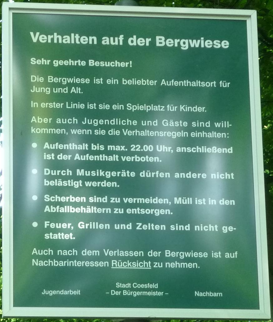 Schilder mit "Benutzerordnung"